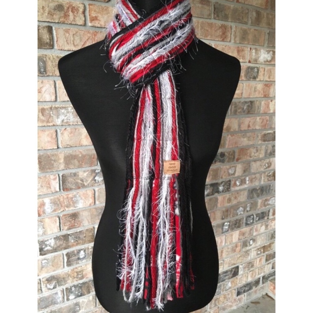 ALABAMA Scarf Handmade Roll Tide Crimson Grey Black White Eyelash Yarn Fleece